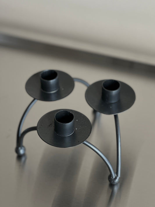 METALLIC TRIPOD CANDLE HOLDER