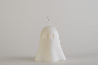 Ghost Candle, candela a forma di fantasma piccolo, vista frontale