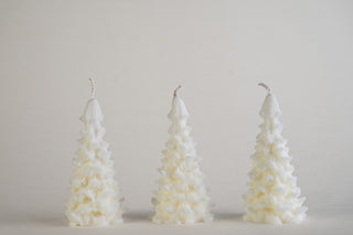Christmas Tree Candles, set regalo di 3 candele albero di Natale innevato color avorio in fila