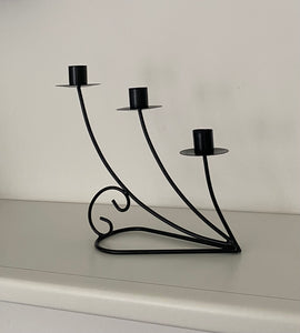 METAL CANDLE HOLDER WITH 3 CANDLES